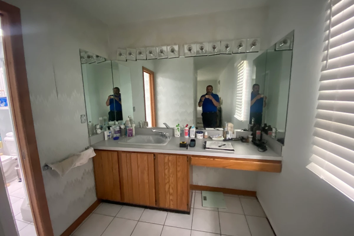 Clarks Summit, PA bathroom before Perez DBR remodel
