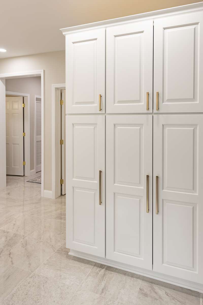 kitchen_remodel_dunmore_pa_006 Honey bronze hardware on kitchen cabinetry in Dunmore, PA