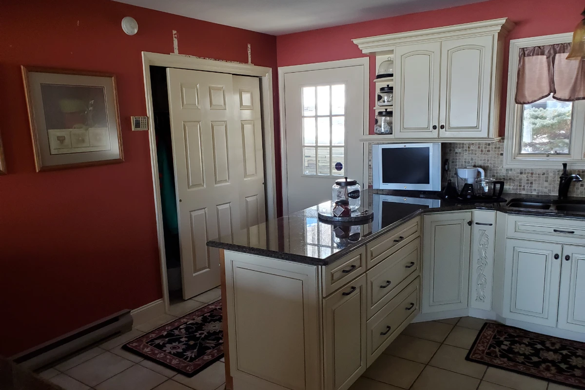 Original kitchen before remodel in a Lake Ariel, PA lake house
