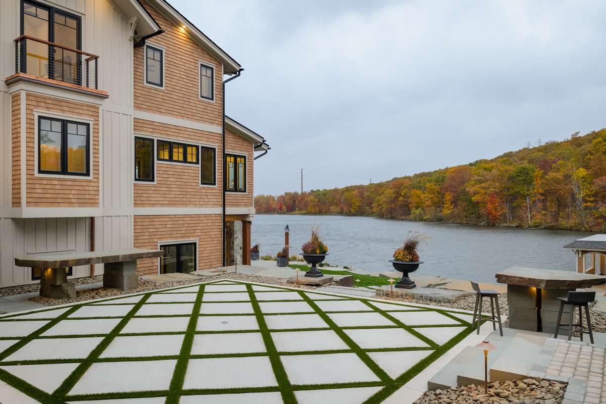 CertainTeed Herringbone siding and new front entry in Newton Ransom, PA