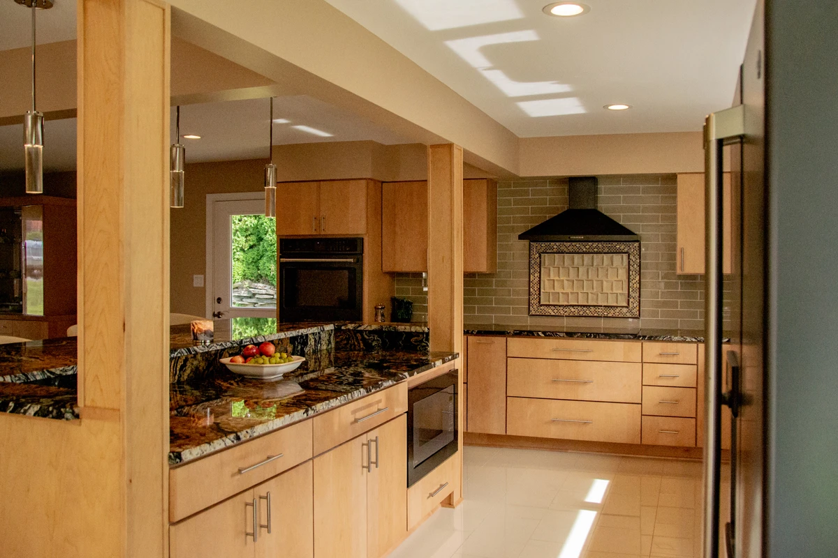 Wellborn Urban Maple cabinetry in a South Abington Township, PA kitchen
