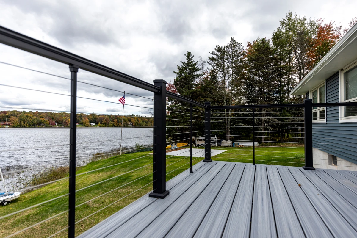 Cable railing system preserving lake views in Poyntelle, PA