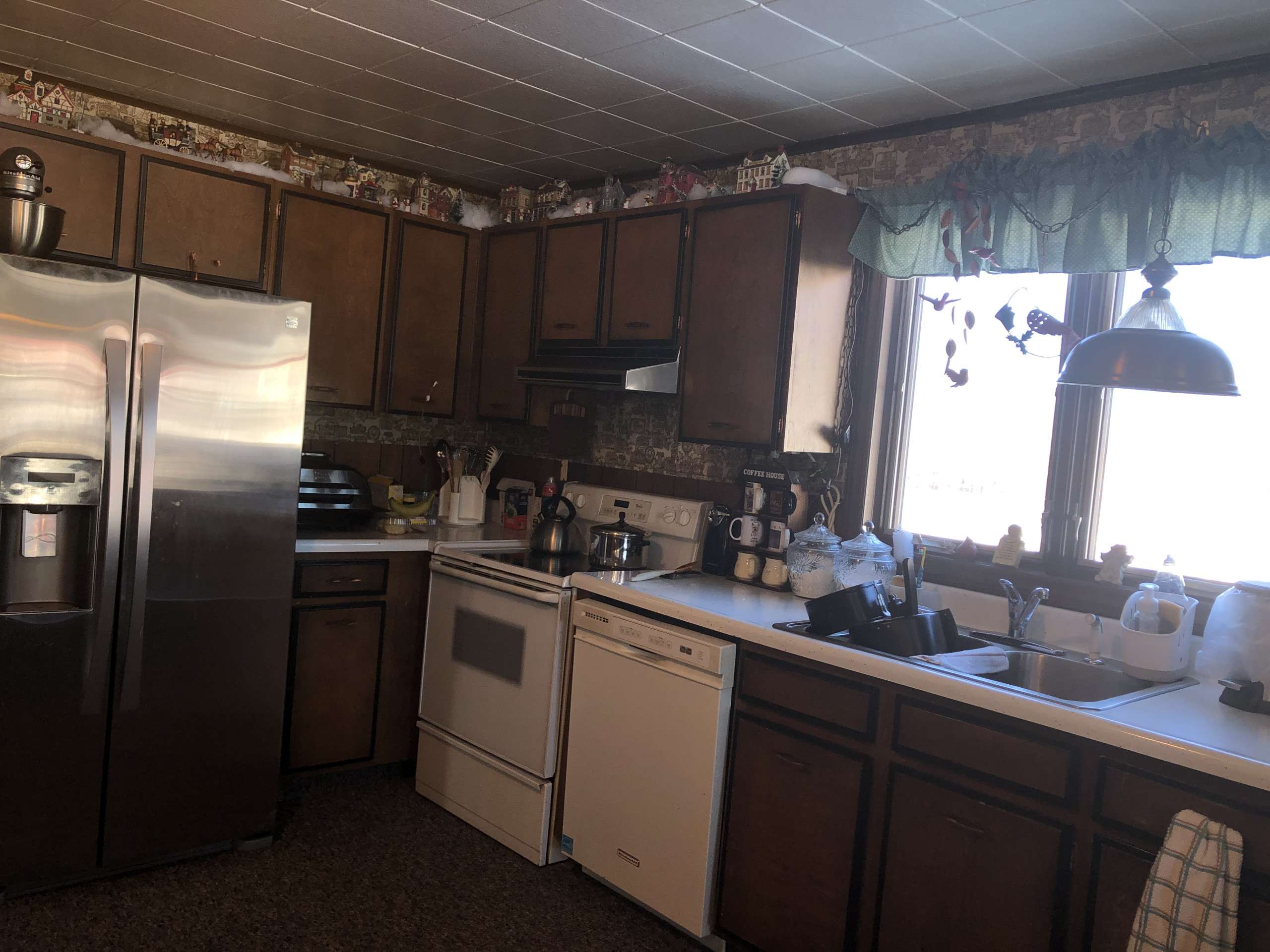 Dated kitchen finishes before remodeling in Dunmore, PA
